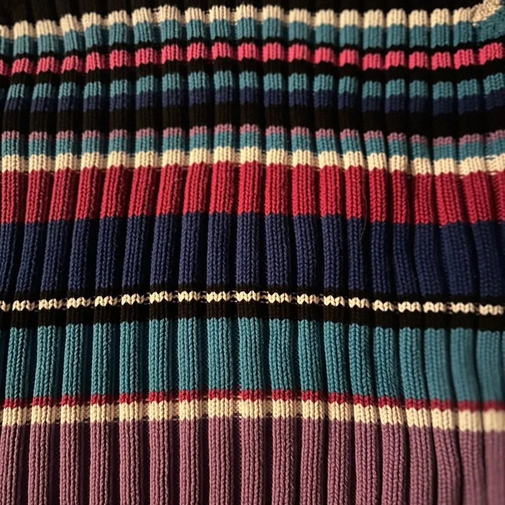 St. John’s Bay 100% Cotton Colorblock Turtleneck sweater - Picture 3 of 3